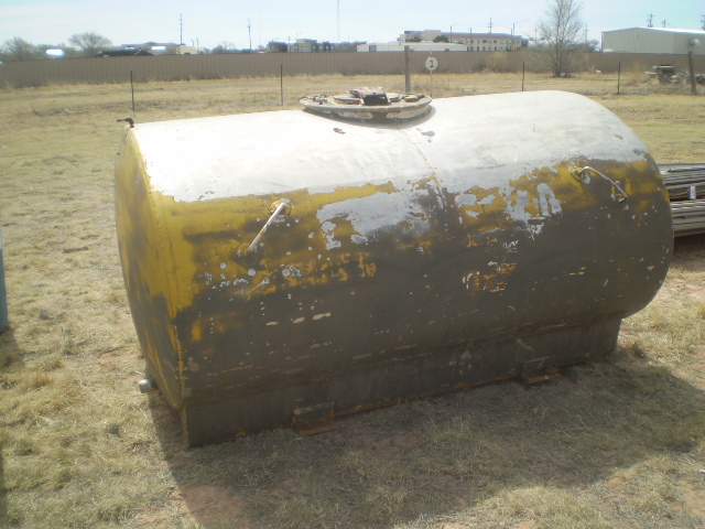 300 gal. Aluminum water tank